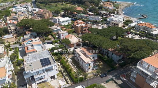 Villa in Santa Marinella, Rome