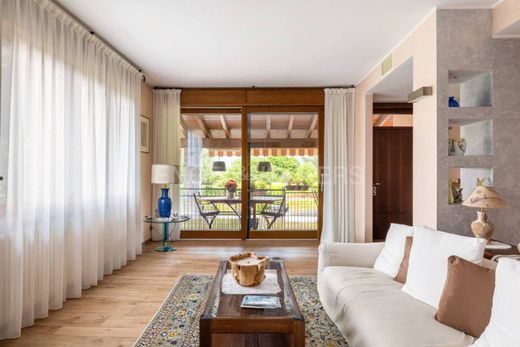 Villa in Ispra, Provincia di Varese