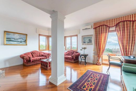 Penthouse in Santa Marinella, Rome