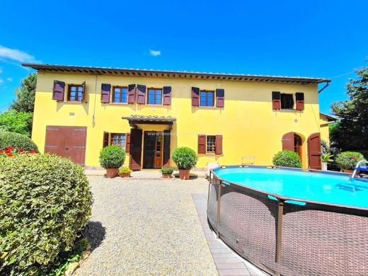 Country House in Castelfiorentino, Florence