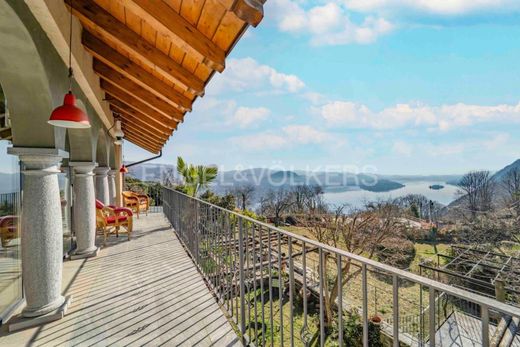 Villa in Cesara, Verbania