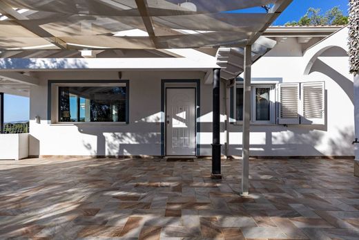 Villa a Quartu Sant'Elena, Cagliari
