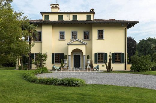 Вилла, Carugo, Provincia di Como