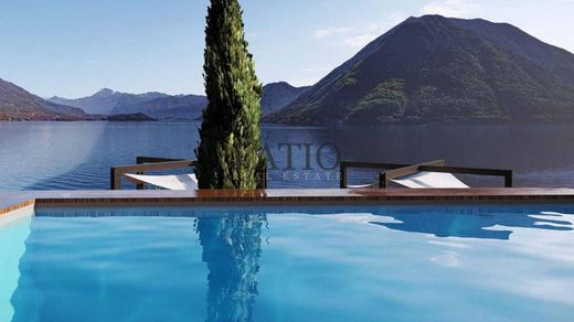 Villa in Brienno, Provincia di Como