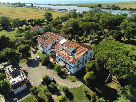 Villa Pisa, Pisa ilçesinde