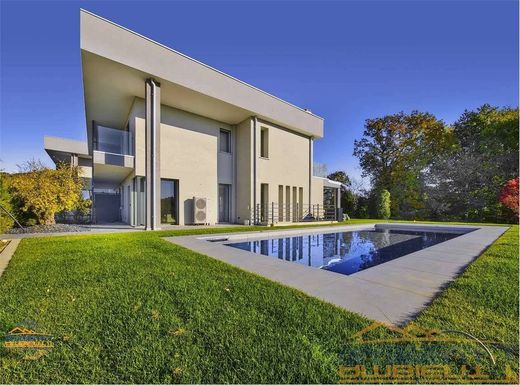 Villa in Montevecchia, Provincia di Lecco