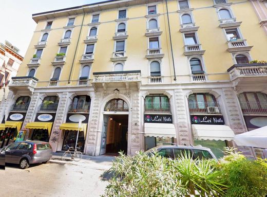 Apartment / Etagenwohnung in Mailand, Lombardei
