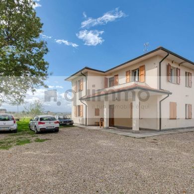 Luxury home in Imola, Bologna