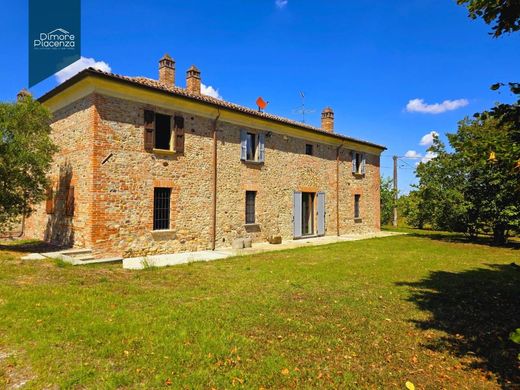 Villa en Gazzola, Provincia di Piacenza