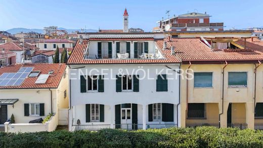 Villa in Carrara, Provincia di Massa-Carrara