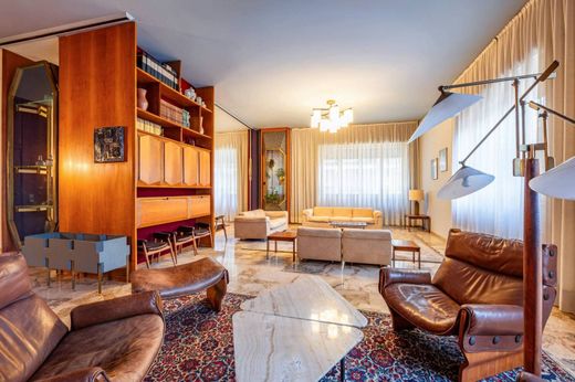 Appartamento a Milano, Lombardia