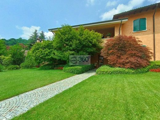 빌라 / Gussago, Provincia di Brescia