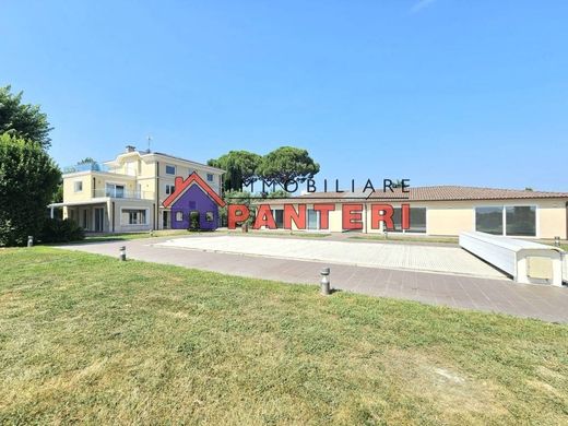 Villa - Chiesina Uzzanese, Provincia di Pistoia