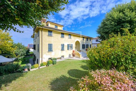 豪宅  Quattro Castella, 雷焦艾米利亚省