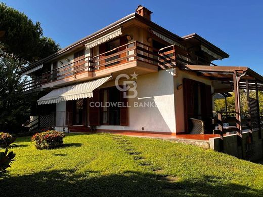 Villa in Massa, Provincia di Massa-Carrara