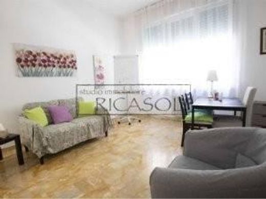 Apartment / Etagenwohnung in Livorno, Provincia di Livorno