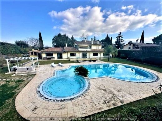 Villa in Rome, Latium