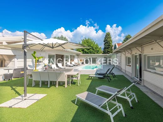 Villa in Oggiono, Provincia di Lecco