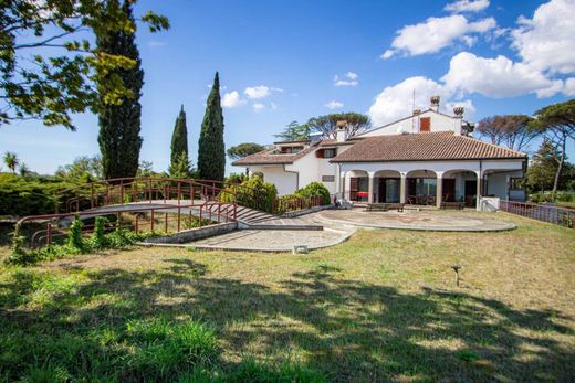 Villa in Rome, Latium