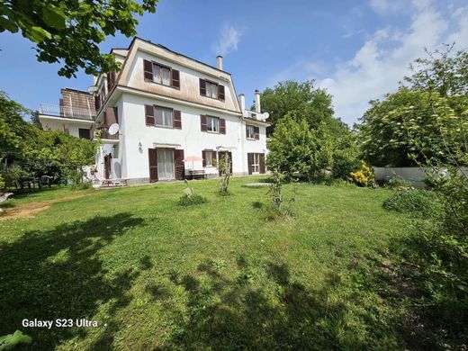 Luxury home in Formello, Rome