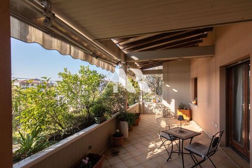 Apartment / Etagenwohnung in Verona, Provincia di Verona