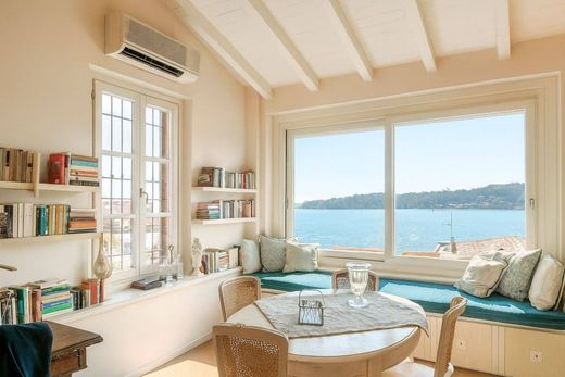 Salò, Provincia di Bresciaのアパートメント