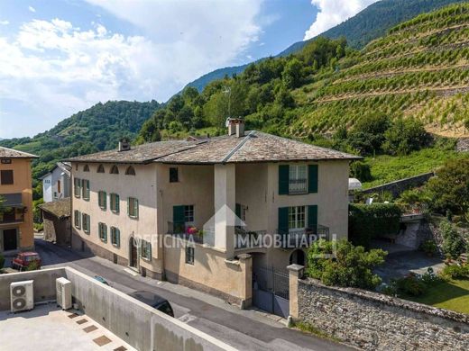 Villa Castione Andevenno, Sondrio ilçesinde