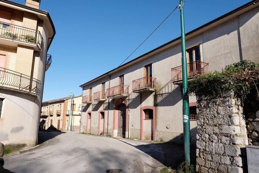 Complesso residenziale a Serino, Avellino