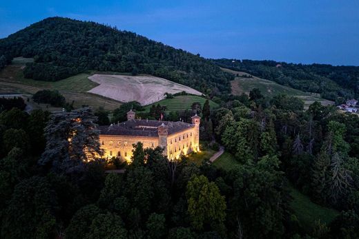 Villa in Gazzola, Provincia di Piacenza