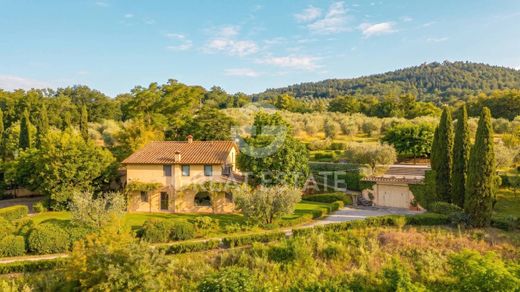 Köy evi Cetona, Siena ilçesinde