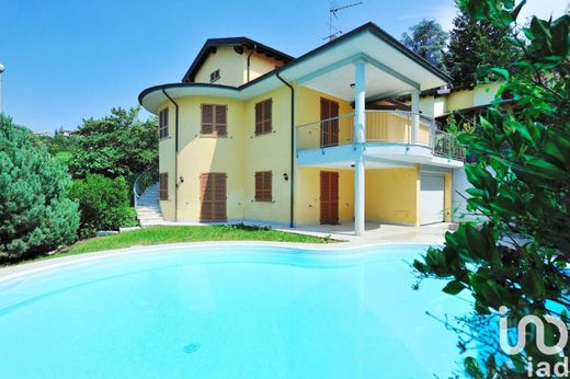 Villa Rivergaro, Piacenza ilçesinde