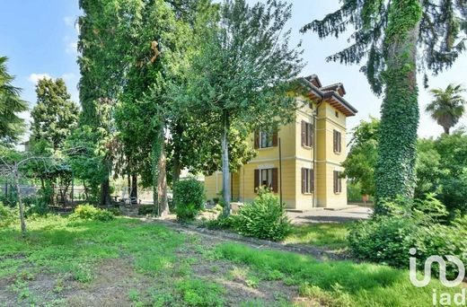 Villa en Cadorago-Caslino al Piano, Provincia di Como