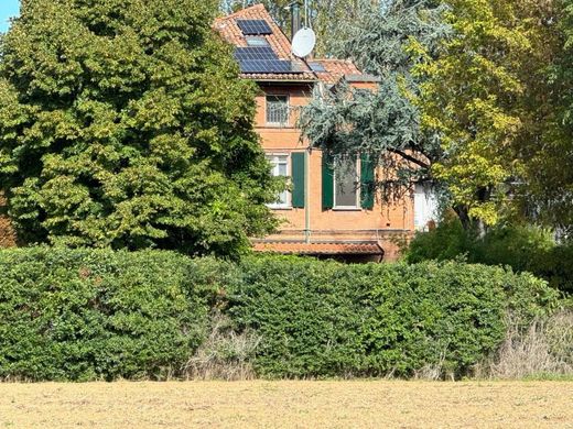 Villa in Bologna, Emilia-Romagna