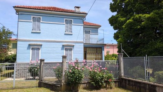 ‏וילה ב  Savigliano, Provincia di Cuneo