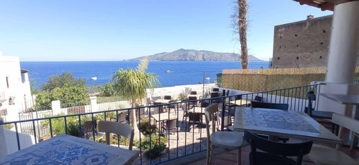 Villa à Santa Marina Salina, Messine