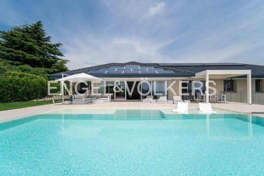 Βίλα σε Varese, Provincia di Varese