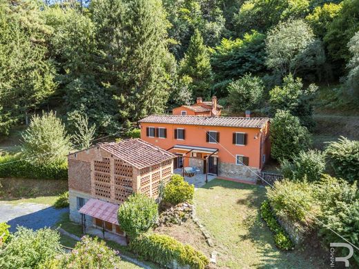 Country House in Pescia, Provincia di Pistoia