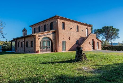 Country House in Chiusi, Province of Siena
