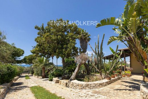 别墅  Ugento, 莱切省