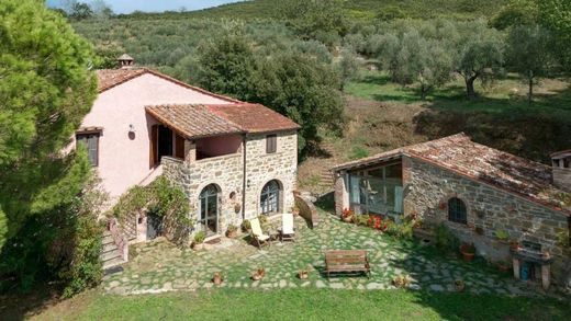 Villa in Tuoro sul Trasimeno, Provincia di Perugia