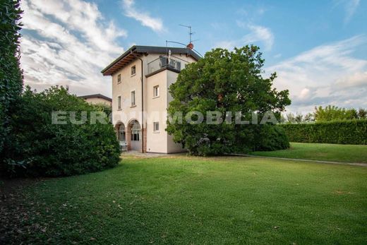 Villa a Brescia, Lombardia