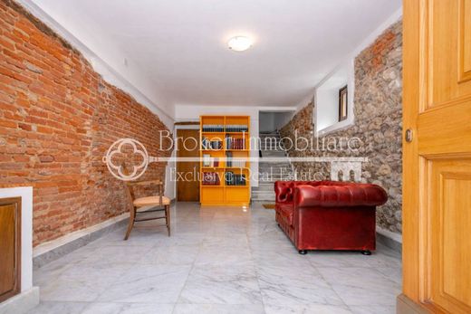 Casa di lusso a Pietrasanta, Lucca
