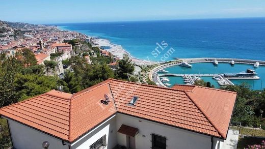 Βίλα σε Ventimiglia, Provincia di Imperia