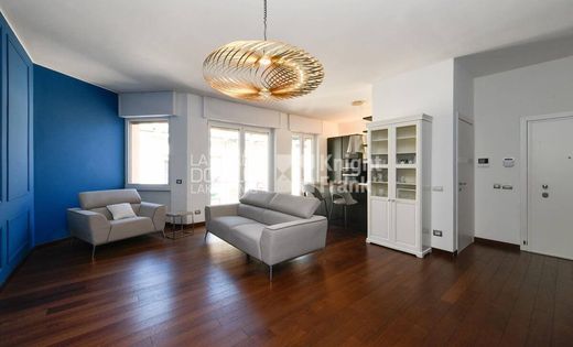 Apartament w Como, Provincia di Como