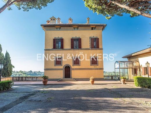 Castel Gandolfo, ローマのアパートメント