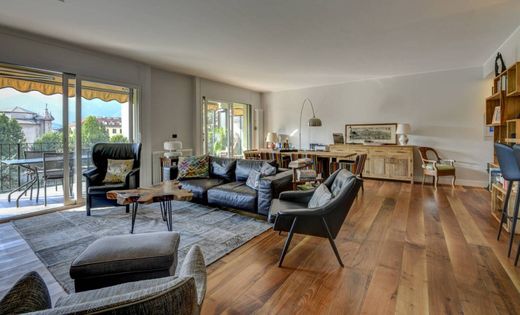 Apartment / Etagenwohnung in Como, Provincia di Como