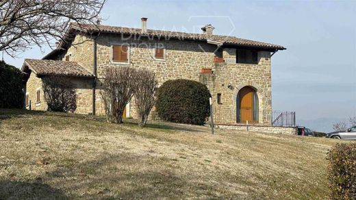 Casale a Gubbio, Perugia