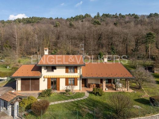 Villa in Sesto Calende, Provincia di Varese