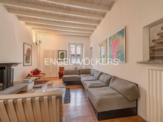 Villa - Bosisio Parini, Provincia di Lecco