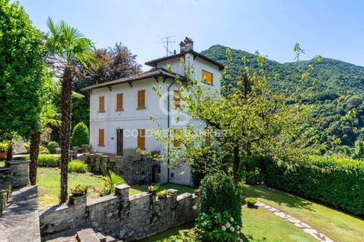 Villa en Dizzasco-Biazzeno, Provincia di Como